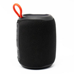 Bocina Bluetooth Backdrop BD92 Negra: Potencia de 5W, Versatilidad con AUX, Radio FM, Micro SD Card y USB