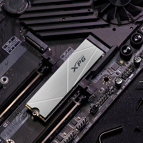 Unidad Ssd Xpg S60 2Tb M.2 Pcie Gen4X4 5000/4200 Mb/S (AGAMMIXS60-2T-CS)