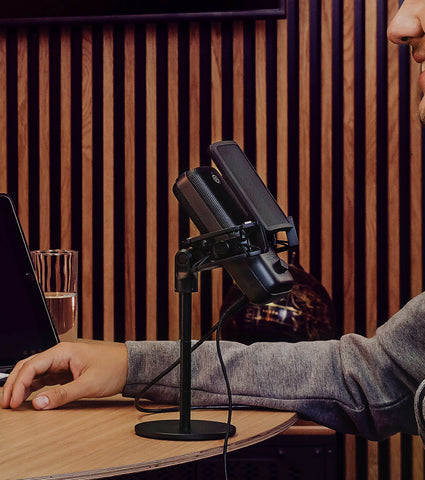 El gato Soporte para Micrófono Wave Shock Mount 10MAE9901