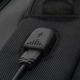 Mochila Getttech Gmb-22004 15.6"Bold Resistente Al Agua, Cable Usb, N